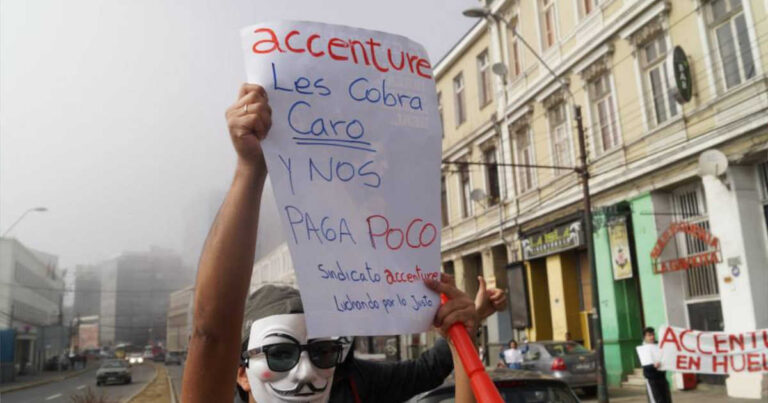 Chile: trabajadores de Accenture en huelga y a la espera de una negociación
