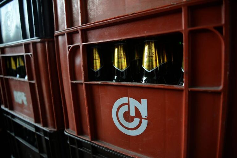 Cerveceros panameños logran acuerdo que revierte las medidas contra el convenio colectivo