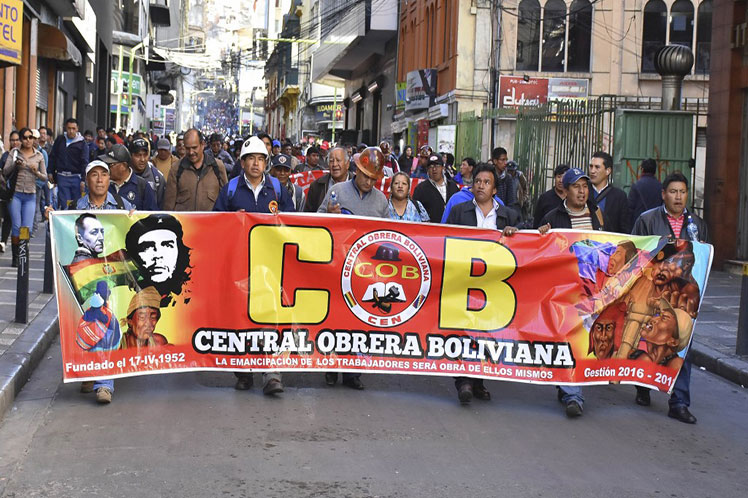 Central Obrera Boliviana solicitó al Gobierno nacional un aumento del 8% al salario mínimo