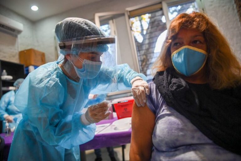 CLATE aplaudió el «vacunatorio sindical» para personal de salud en Uruguay