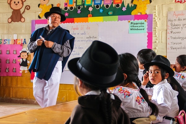 La UNE de Ecuador pidió que se modifique la Ley Orgánica de Educación Intercultural