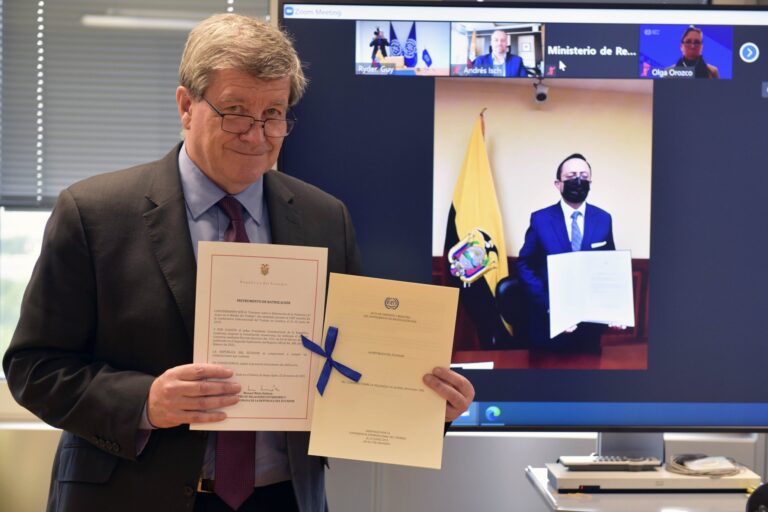 Ecuador ratificó el convenio sobre eliminación de la violencia y el acoso laboral de la OIT