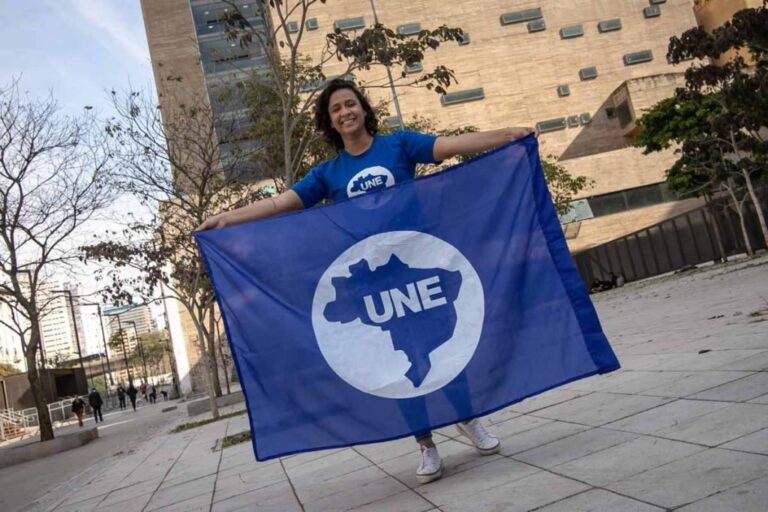 Bruna Brelaz es la nueva presidenta de la Unión Nacional de Estudiantes de Brasil