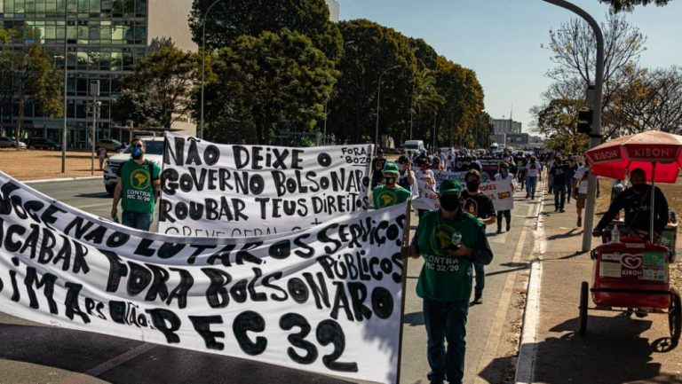 Trabajadores públicos de Brasil se manifestaron en rechazo de la Reforma Administrativa