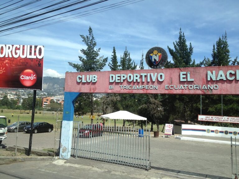 Ecuador: la CEOSL exigió el pago de remuneraciones de los trabajadores del Club El Nacional