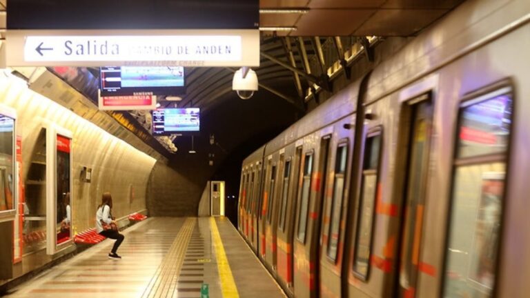 Federación de Sindicatos de Metro denunció irregularidades en el pago del bono Transantiago