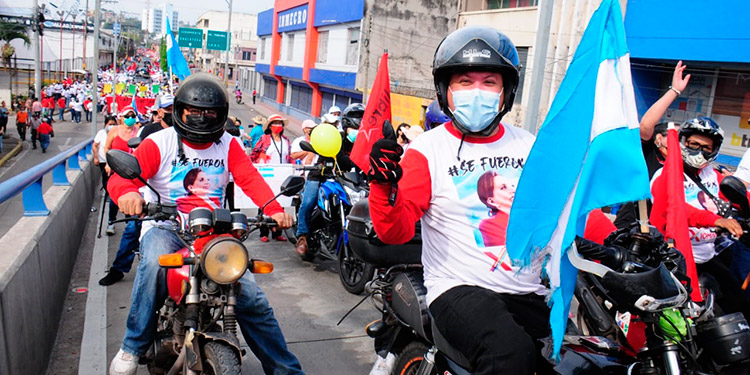 Honduras se movilizó el 1° de mayo con la derogación de la Ley De Empleo por Hora en mano