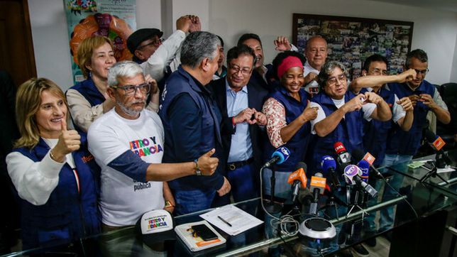 Gremios de docentes invitan a votar por la defensa de la educación pública en Colombia