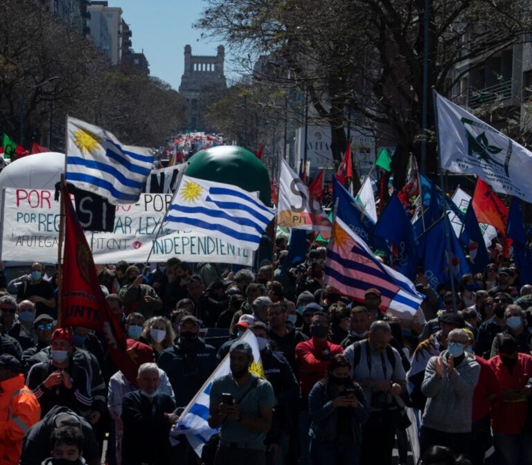 CLATE acompaña la jornada de lucha de trabajadores públicos en Montevideo