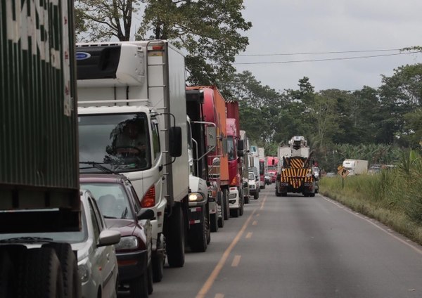 Transportistas de carga agrícola en Panamá continúan en paro y se convoca nuevas movilizaciones