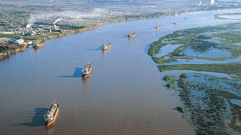 Sindicatos de la Hidrovia Paraná-Paraguay exigen el mejoramiento de las condiciones labores