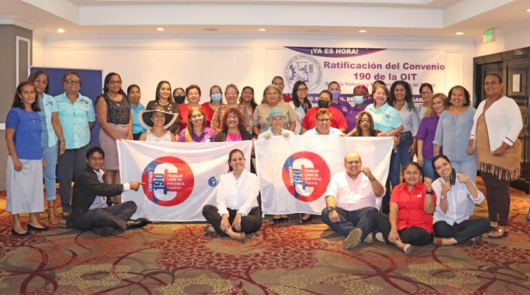 La Red de Mujeres Trabajadoras y la FES lideraron foro sobre violencia y acoso en el mundo del trabajo