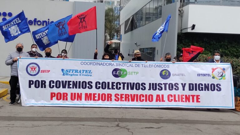 Telefonistas del Perú exigen “salarios razonables y condiciones de trabajo seguras”