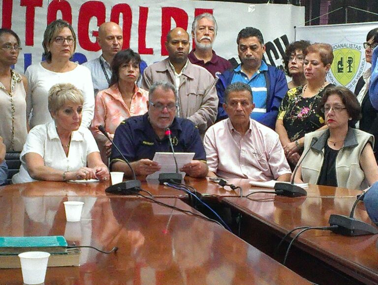 Venezuela: la Junta Directiva de la APUCV, con José Gregorio Afonso a la cabeza, tomó juramento