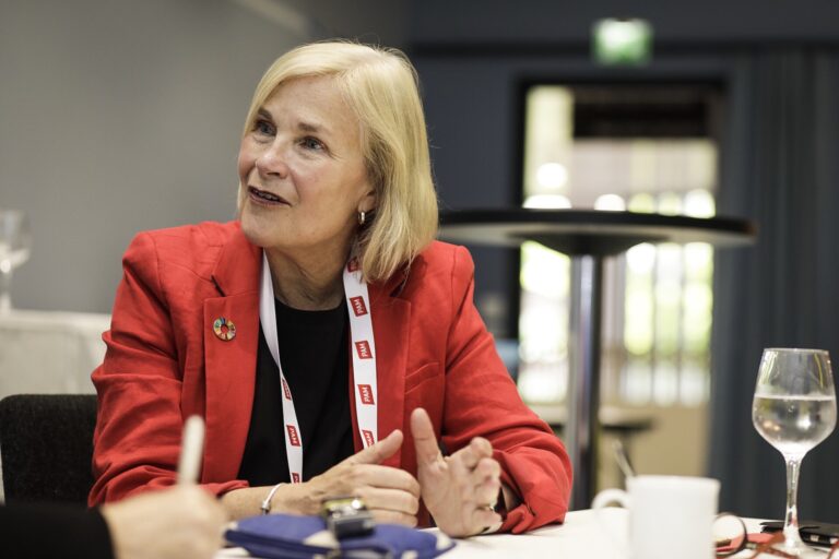 Christy Hoffman, en Davos: “Los sindicatos son vitales para arreglar un mundo fragmentado”