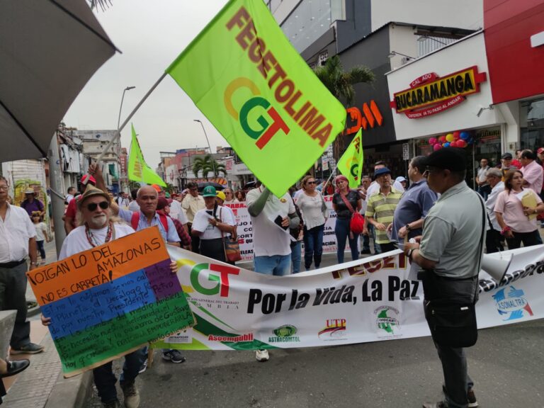Sindicatos de Colombia marcharon en defensa de las reformas sociales