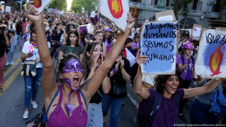 El PIT-CNT convocó al 8M, bajo el llamado a luchar por un “feminismo de clase, antirracista y anticapitalista”