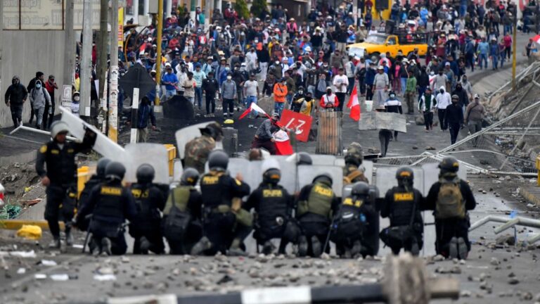 Detienen a dirigente sindical en el marco de las movilizaciones contra el Gobierno en Perú