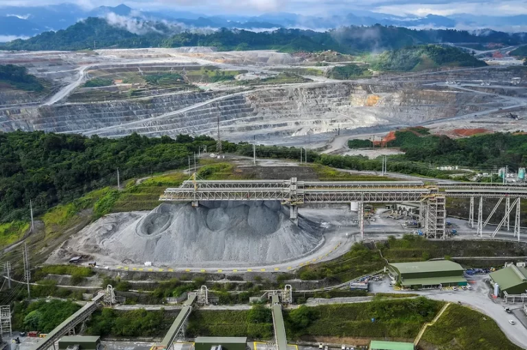 Sindicatos de Panamá exigen un plebiscito para decidir sobre el contrato entre el Gobierno y Minera Panamá