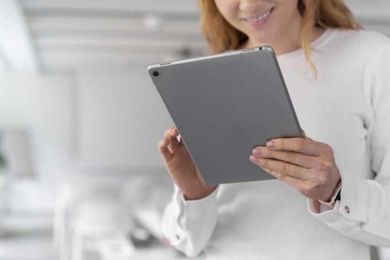 La OIT publicó un nuevo informe sobre el acceso a salarios digitales