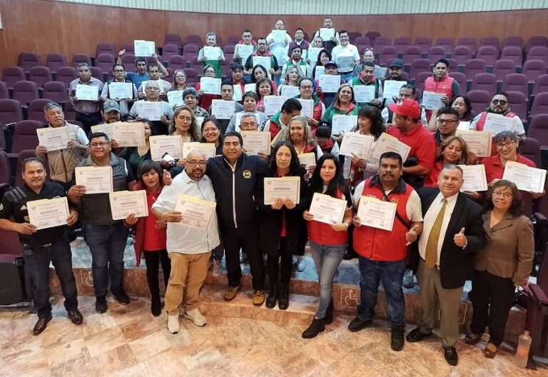 Trabajadores públicos de México reciben curso de formación para cuadros sindicales