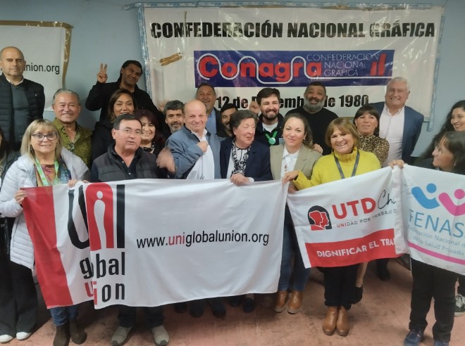 Sindicatos chilenos entregan su propuesta constitucional con enfoque en el trabajo digno