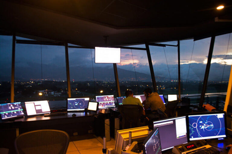 La ITF repudió el ingreso de personal armado en torres de control aéreo en Costa Rica