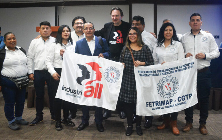 Secretario Regional de IndustriALL viajó a Perú y participó de la conferencia sobre política industrial