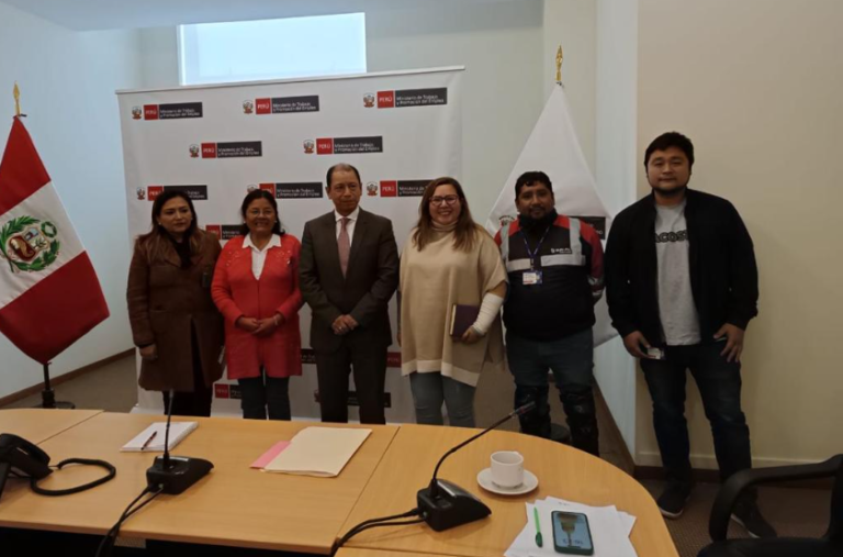 Trabajadores de Superintendencia de Fiscalización Laboral de Perú piden que se atiendan derechos fundamentales