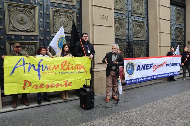 Trabajadores de instituciones culturales en Chile confirmaron el inicio de una movilización ante el incumplimiento de acuerdos