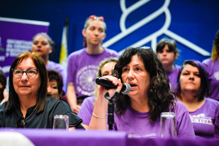 Uruguay: el PIT-CNT convocó a movilización por el Día Internacional para Eliminar la Violencia contra la Mujer