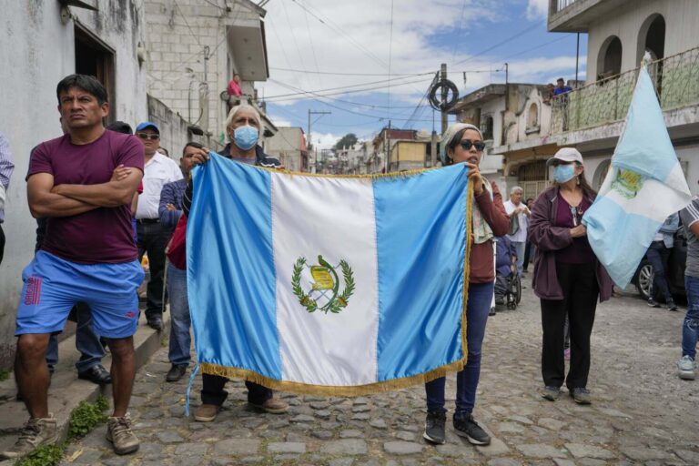 Movimiento sindical latinoamericano alerta una fuerte crisis democrática en Guatemala