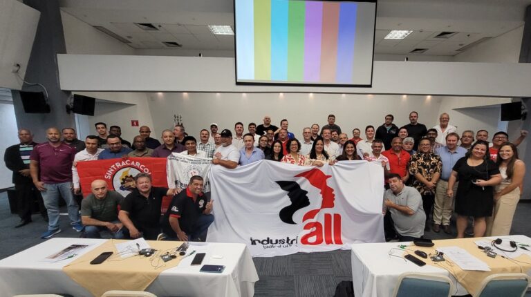 Sindicatos del papel y celulosa afiliados a la IndustriALL realizan encuentro de fortalecimiento sindical