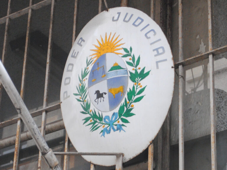 Asociación de Funcionarios Judiciales del Uruguay evidenció la politización del poder judicial en medio de la crisis de corrupción