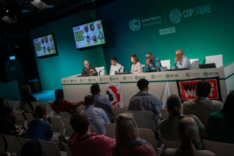 Representantes de trabajadores proponen alternativas para enfrentar la crisis climática