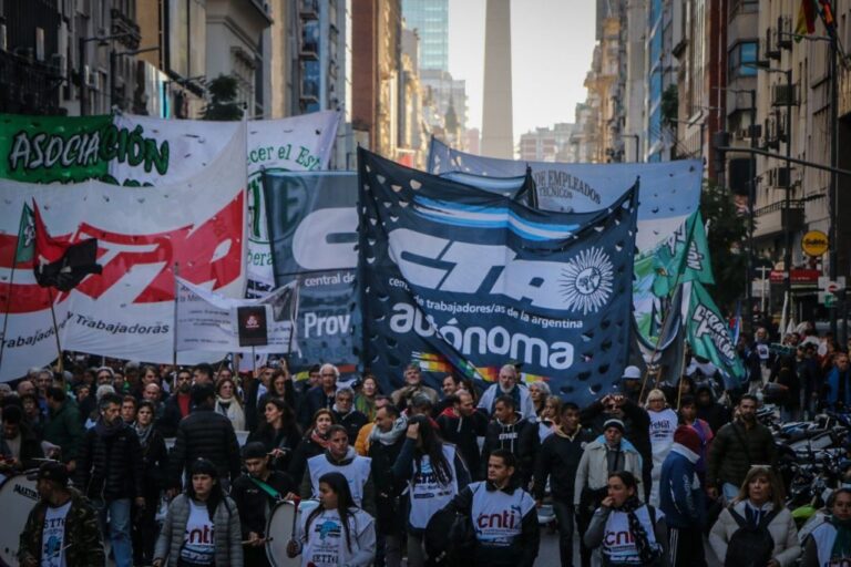 Se reafirma la «solidaridad sindical internacional» con Argentina, a poco del Paro Nacional contra las reformas de Milei