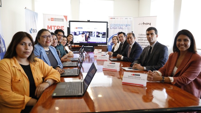 Ministerio de Trabajo de Perú ofrece 1000 becas para talleres de formación digital a jóvenes