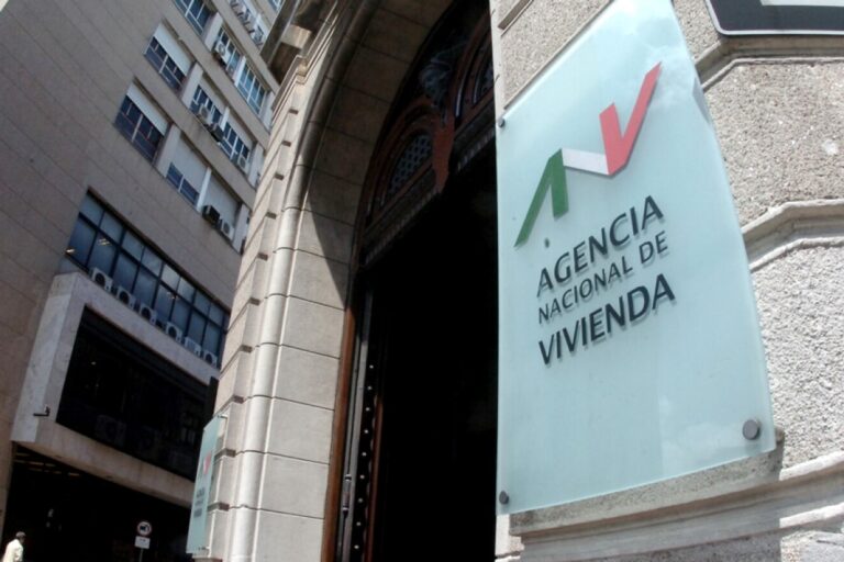 Uruguay: trabajadores de la Agencia Nacional de Vivienda continúan en conflicto con el directorio de la empresa