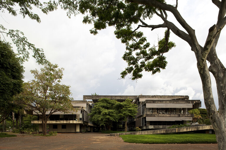 Por un ajuste salarial: profesores de la Universidad de Brasilia aprueban convocatoria de huelga