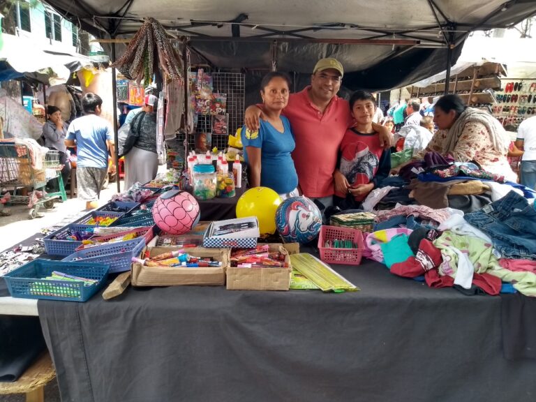 El trabajo de la venta ambulante: cómo una pareja de líderes obreros guatemaltecos lo ha equilibrado todo