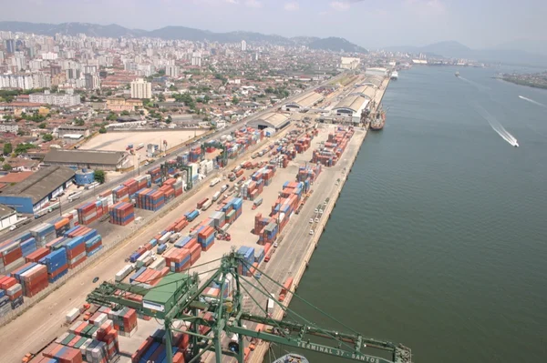 Trabajadores de los puertos de Brasil realizarán una huelga de seis horas