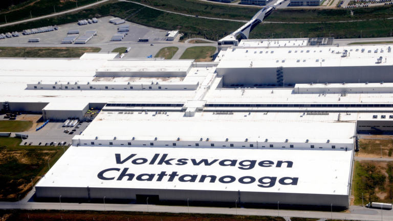 Estados Unidos: la CSI aplaudió victoria sindical en fábrica de Volkswagen