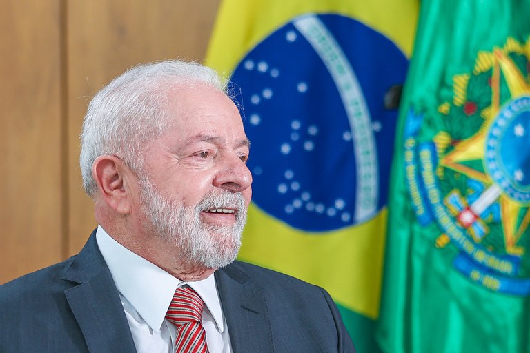 Brasil: Lula da Silva reafirmó compromiso con el salario mínimo y las pensiones