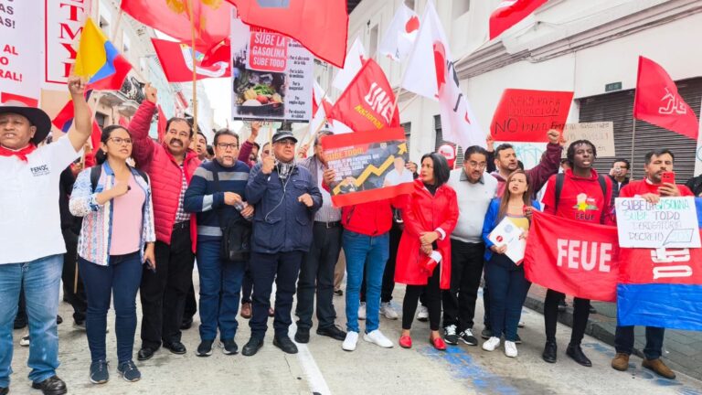 Sindicato ecuatoriano repudió la privatización del sector eléctrico: «Gobierno de Noboa vulnera derechos fundamentales»