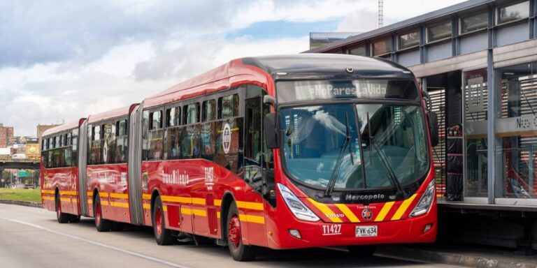 Colombia: la empresa TransMilenio S.A. y sindicatos inician diálogo tripartito para discutir pliego de peticiones