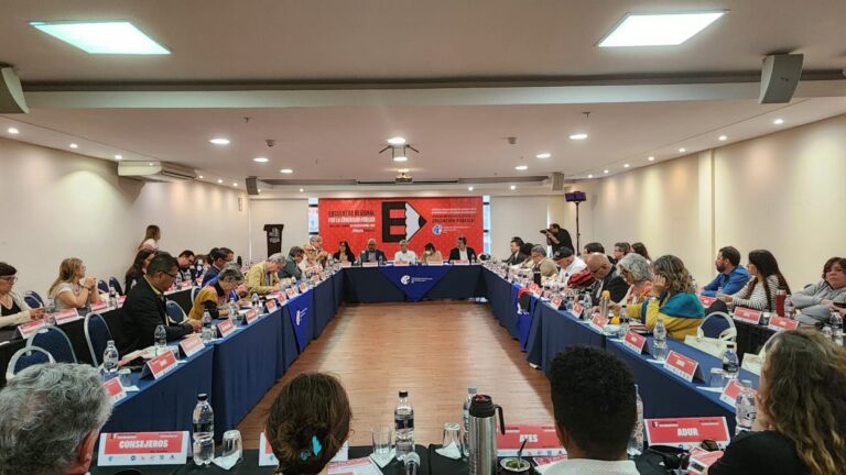 Sindicatos de América Latina reafirman su lucha por la educación pública en Encuentro Regional de la IEAL