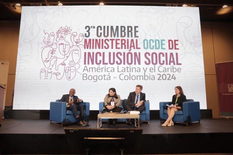 Cumbre Ministerial sobre Inclusión Social de la OCDE: La OIT resalta la importancia del trabajo decente en América Latina