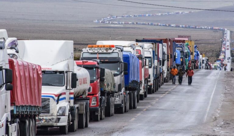 Trabajadores del transporte de Argentina responden a las medidas antisindicales de Milei con Huelga General