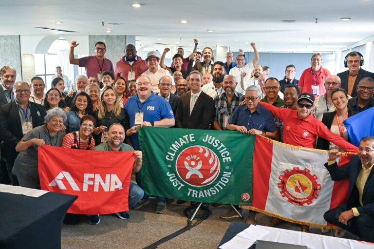 La ICM propone a Lula da Silva un Programa de Trabajo Decente para salvar la Amazonía