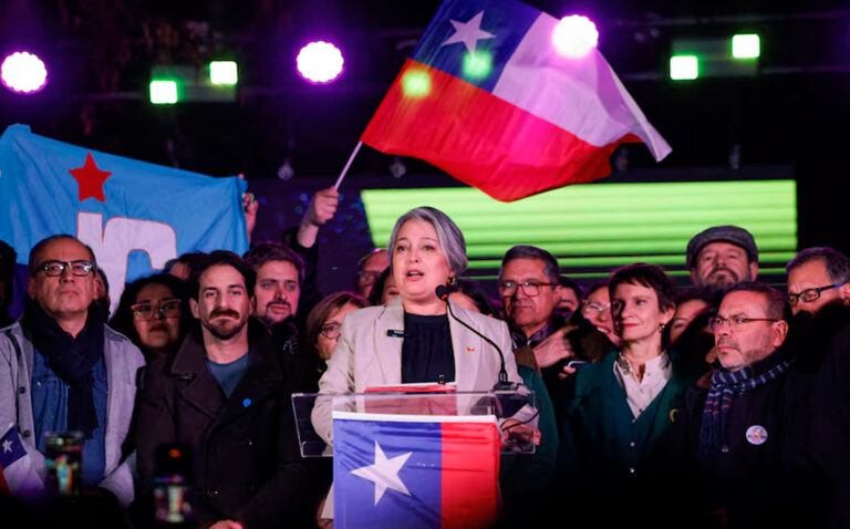 Jeannette Jara, la exministra del Trabajo que lleva la agenda laboral a la carrera presidencial en Chile